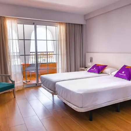 Paradise Park Fun Lifestyle Otel 4*